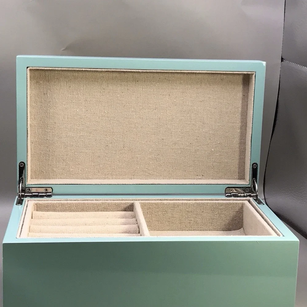 Max Studio Aquamarine Colored Jewelry Box 9